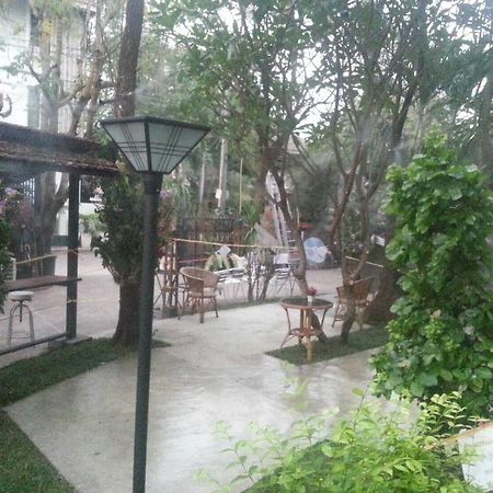Coffee Station Hostel Udon Thani Exterior photo